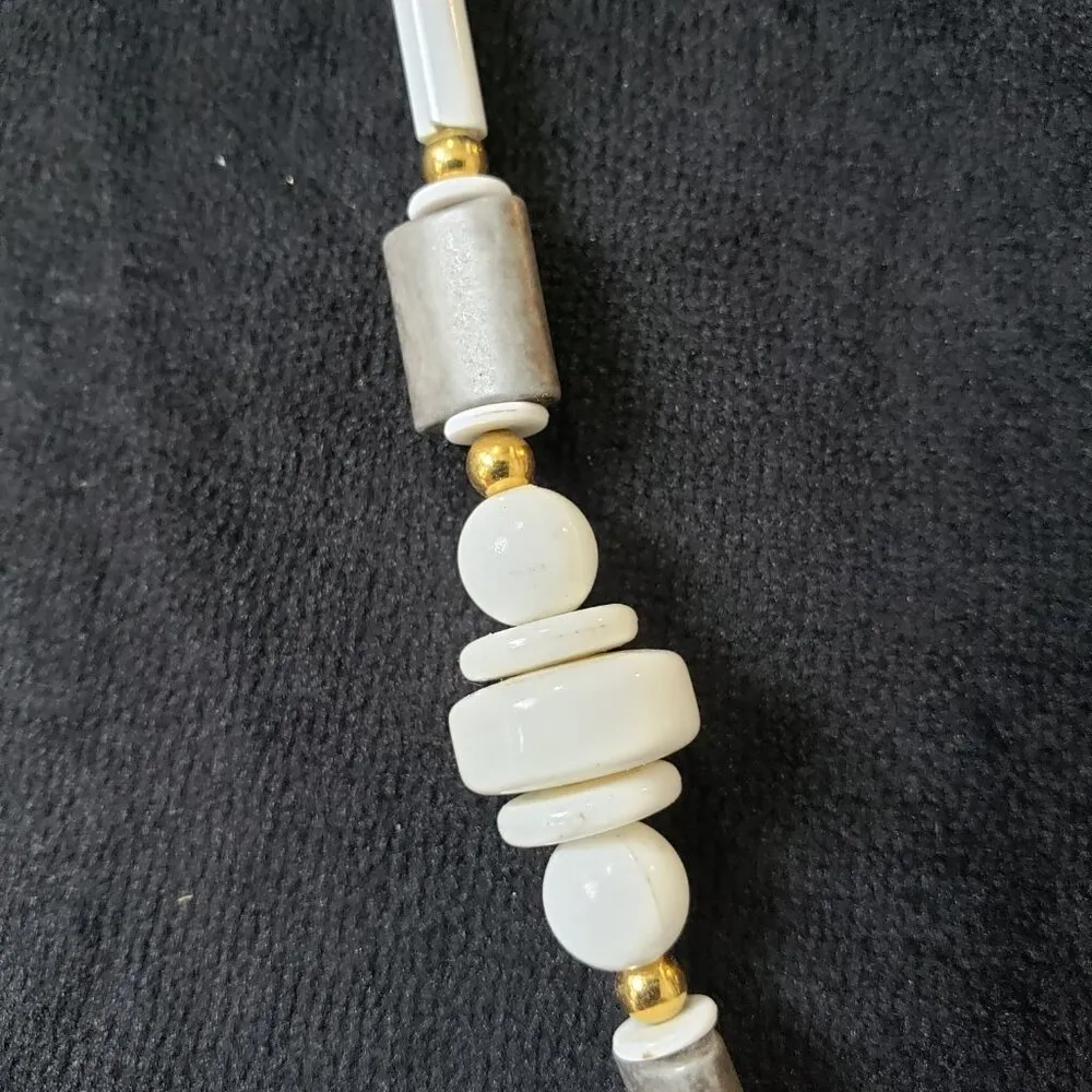 Women Howlite & White Trifari Tube Bead Single Strand Necklace with Barrel Clasp - Image 7