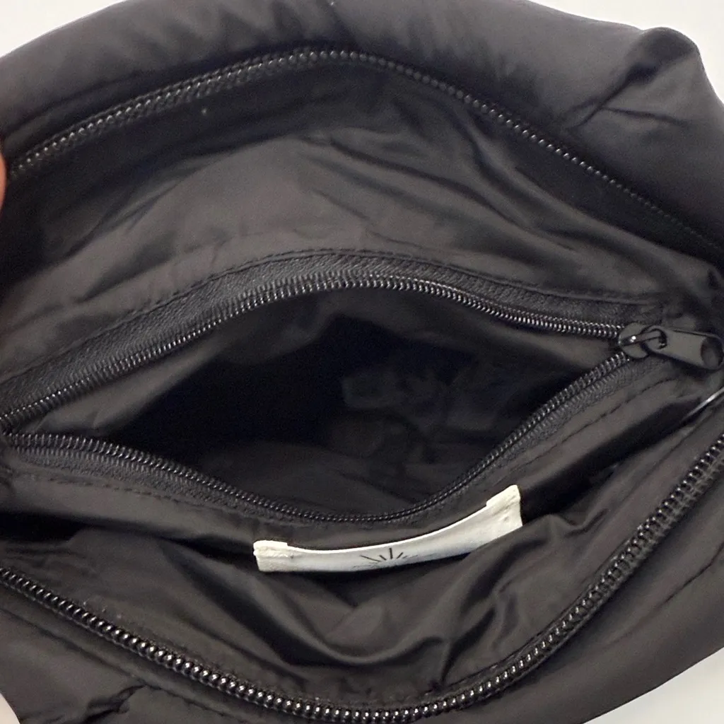 Aerie Quilted Black Cosmetic Case - Image 8