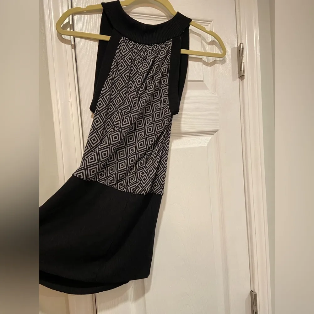 Papaya Size Size L Black Geometric Ribbed Knit Sleeveless Halter Pullover Top - Image 8