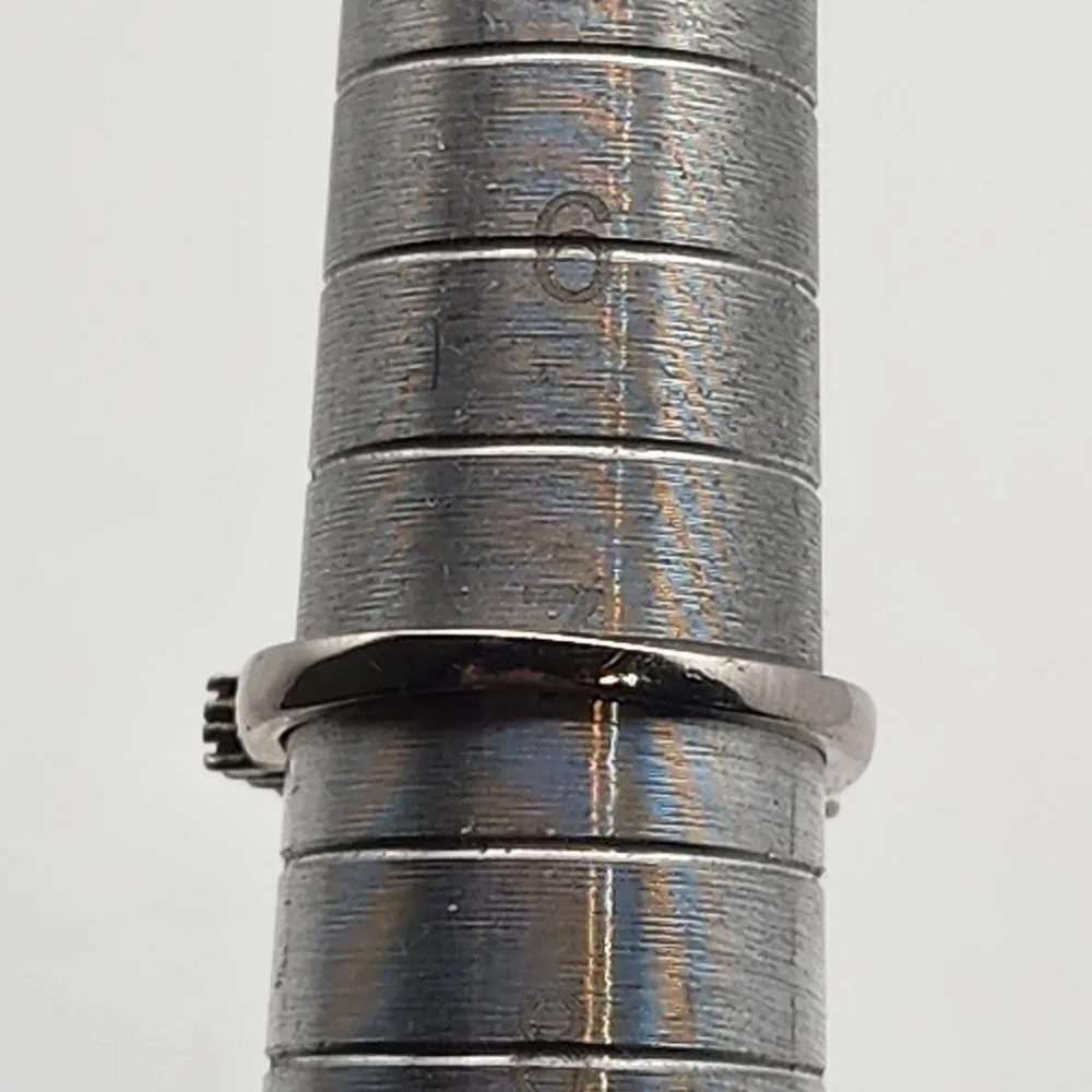 Sterling Silver Faux Emerald & Clear CZ Halo Ring (7) Green - Image 7