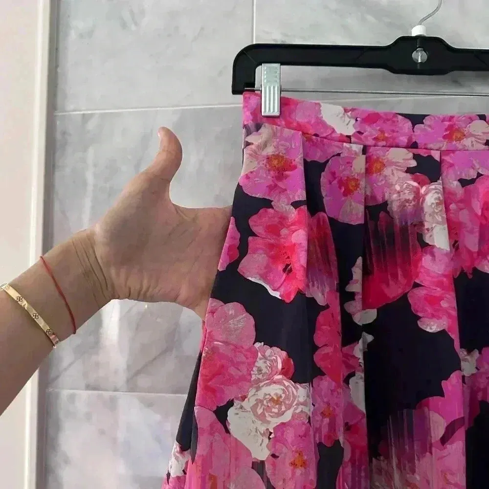 Cynthia Rowley- Fit and flare floral skirt- pockets-Size XSmall - Image 6