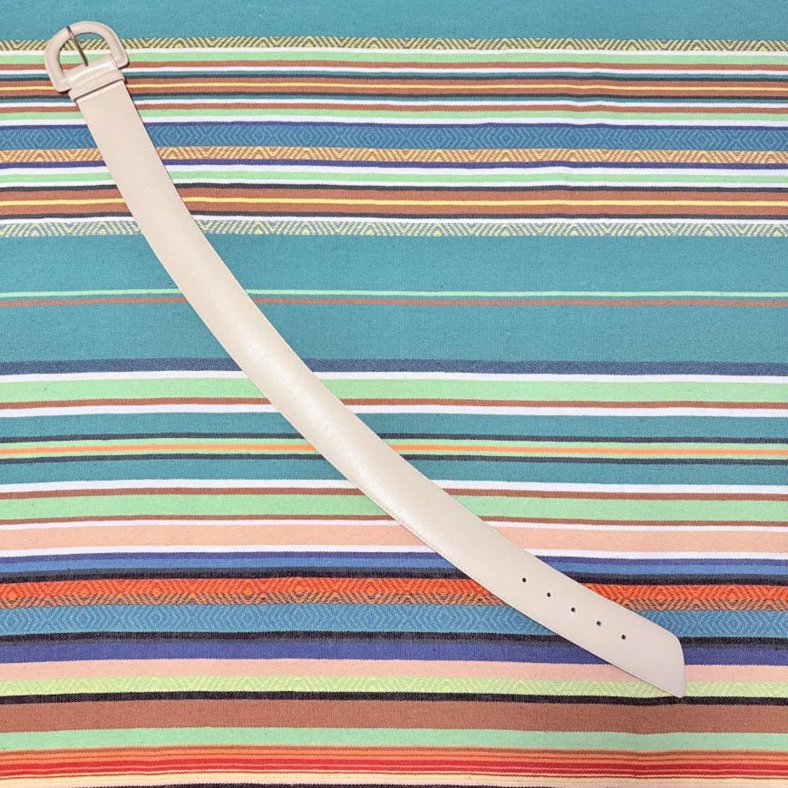 Vintage 1980's Axiom Cream / Off White Genuine Leather Waist Belt size Medium Gold - Image 11