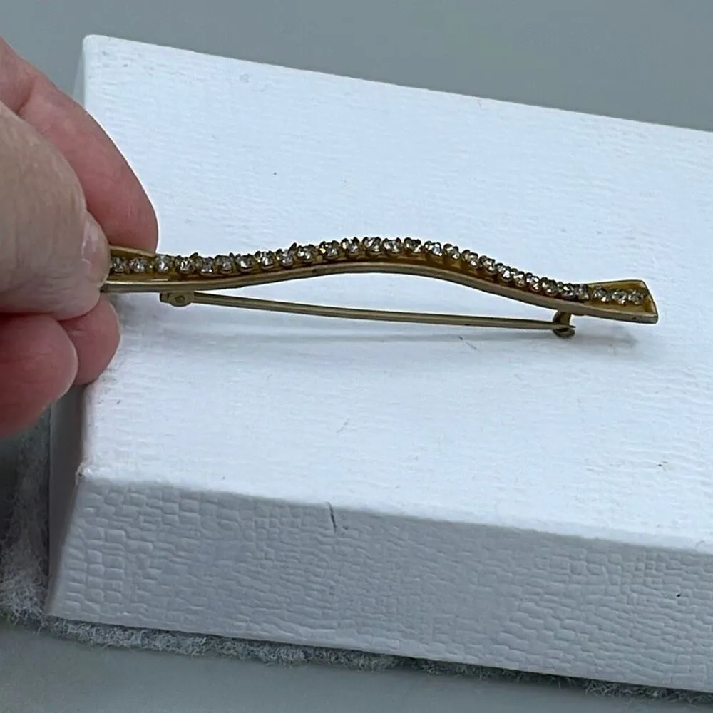 Vintage Art Deco brooch curved and covered in rhinestones.C - Image 2