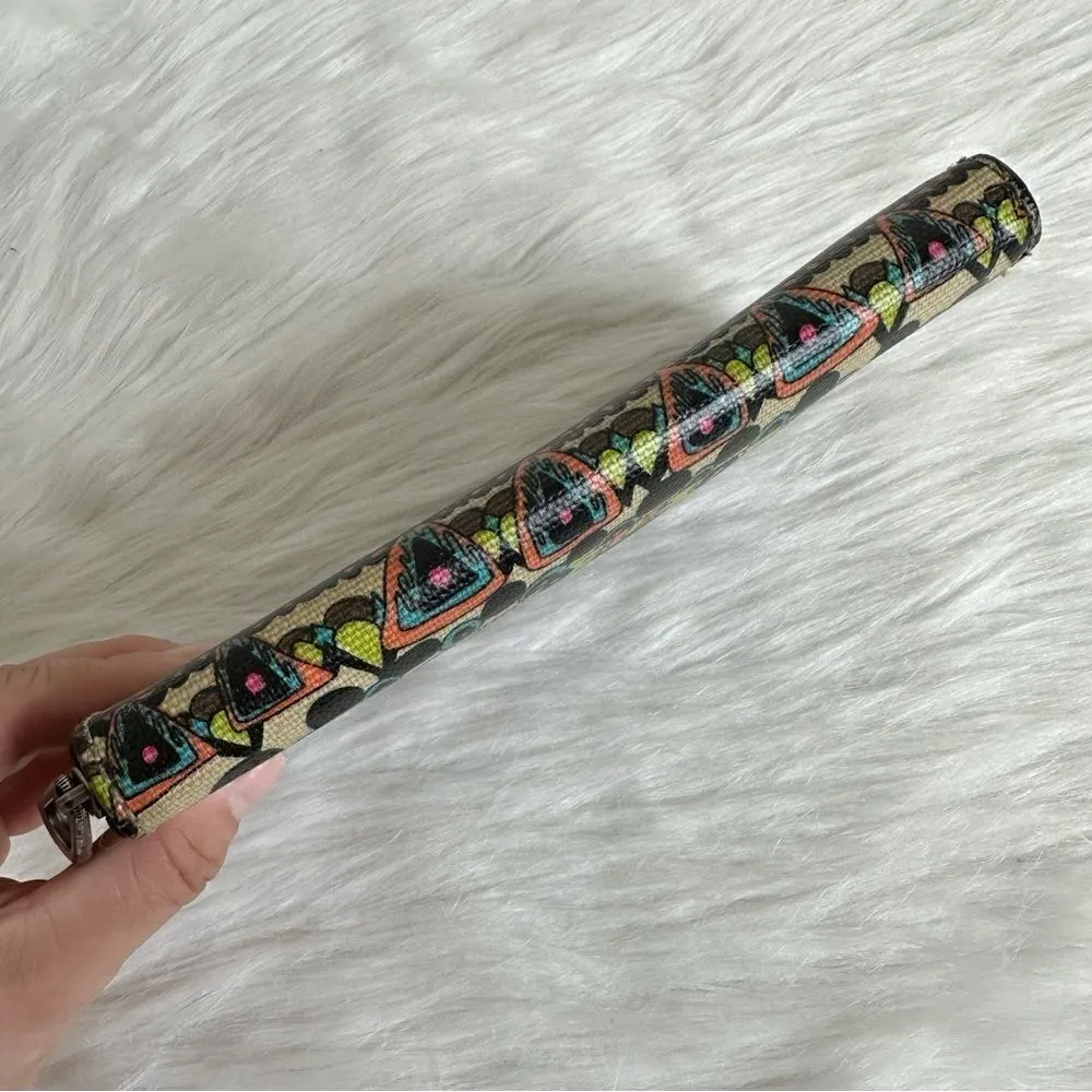 Sakroots Artist Circle Zip Around Large Wallet - Image 4