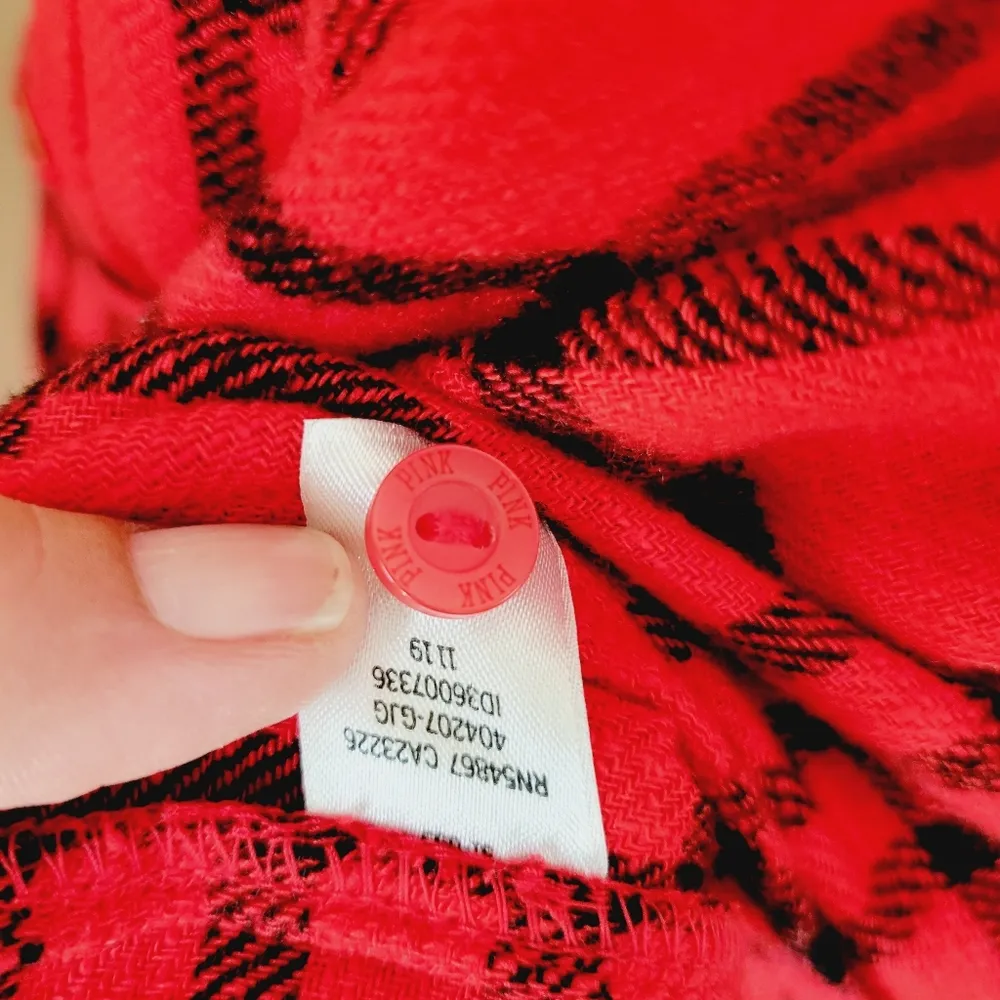 Pink Victoria's Secret cropped flannel size xs - Image 9