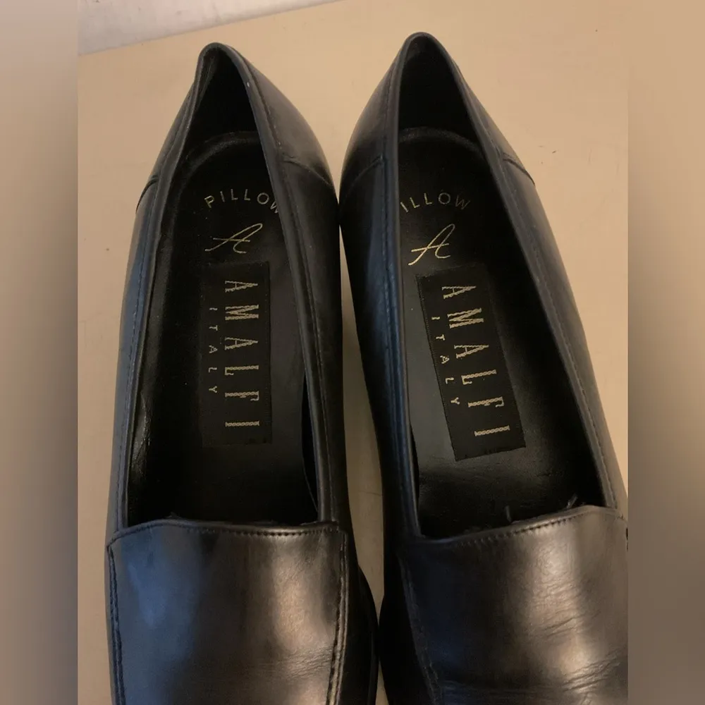 Amalfi Italian women Black Leather heel Loafers size 5.5 - Image 3