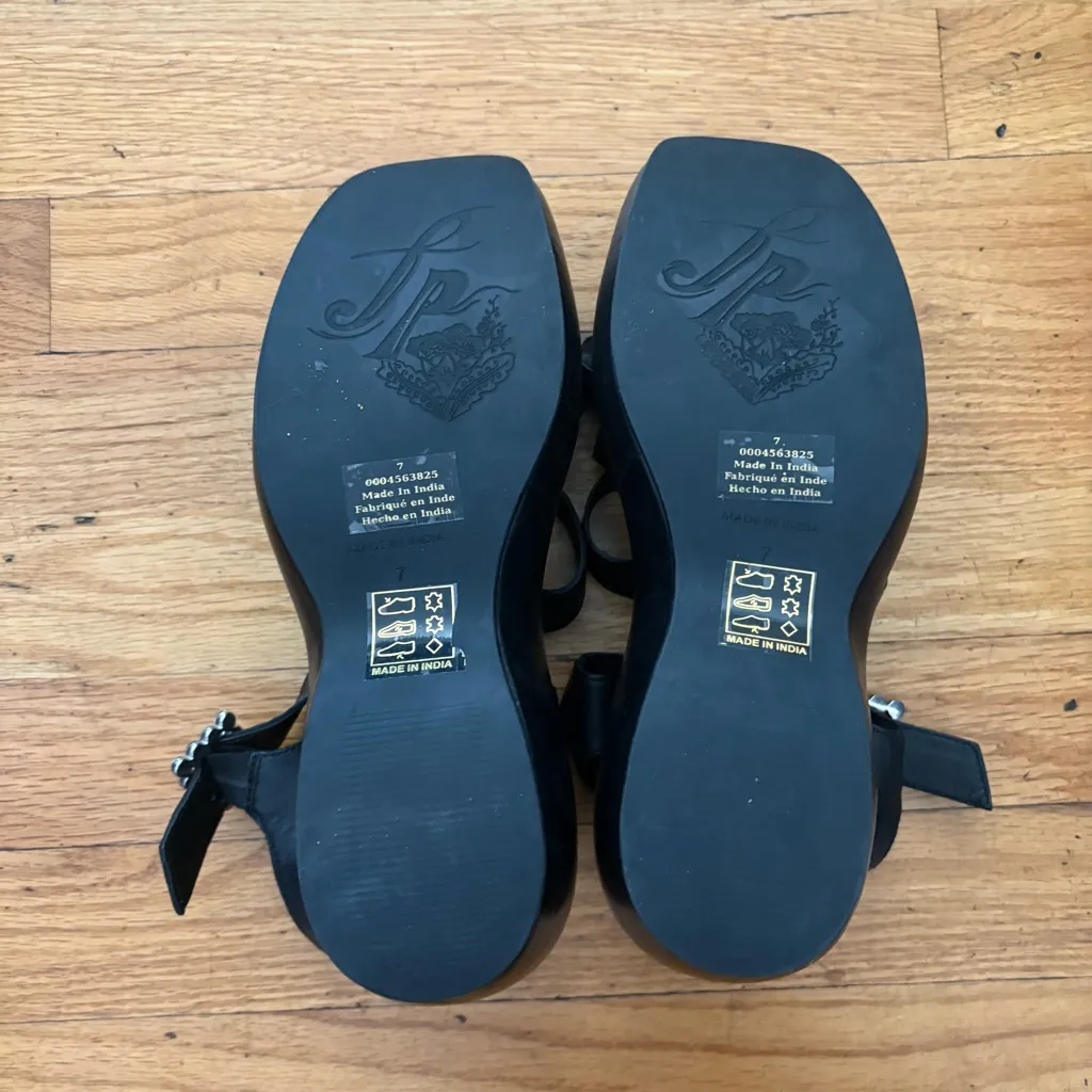 Free People Wedge Sandals Size 7 - Image 4