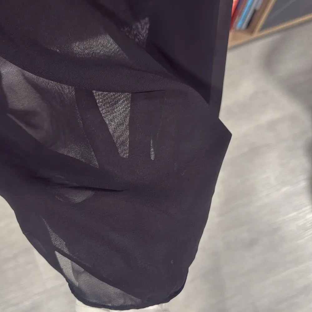 Torrid Flowy semi sheer vneck sleeveless tank top - Image 5