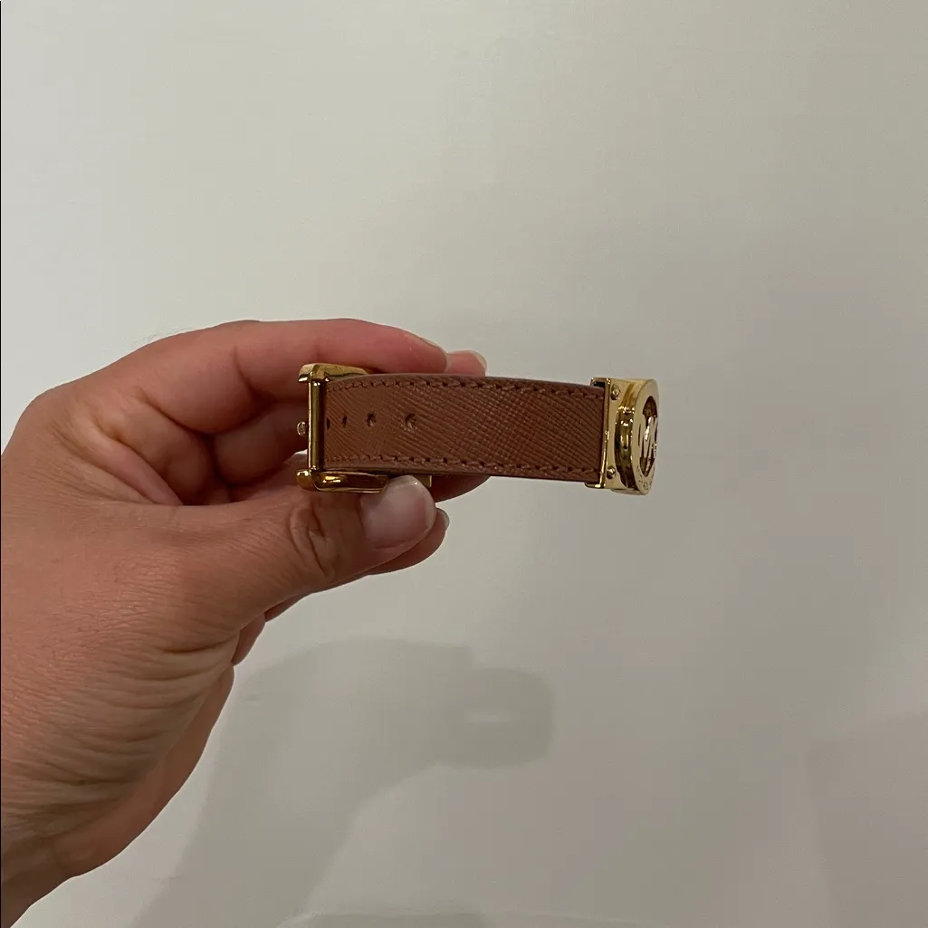 Michael Kors Leather Bracelet With Gold MK Logo - Image 5