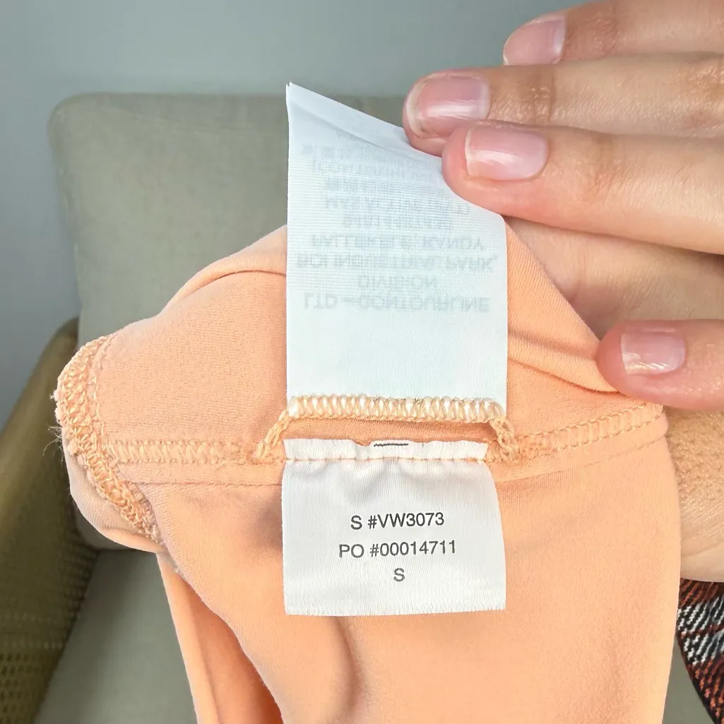 Vuori  AllTheForm Short 6" Size small - Image 5