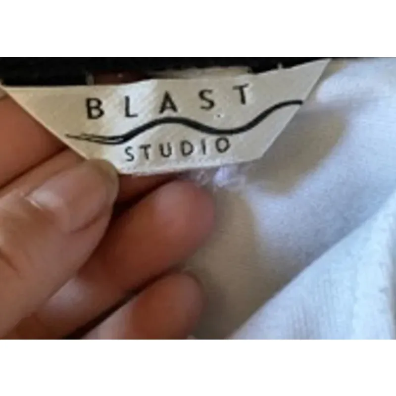 Embroidered White Zip Jacket Black Detail Blast Studio Size 18 - Image 3