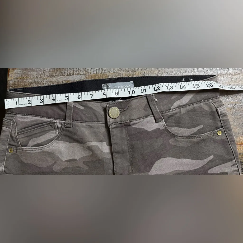 Wit & Wisdom Camouflage Ankle Pants Gray Size 10P - Image 4