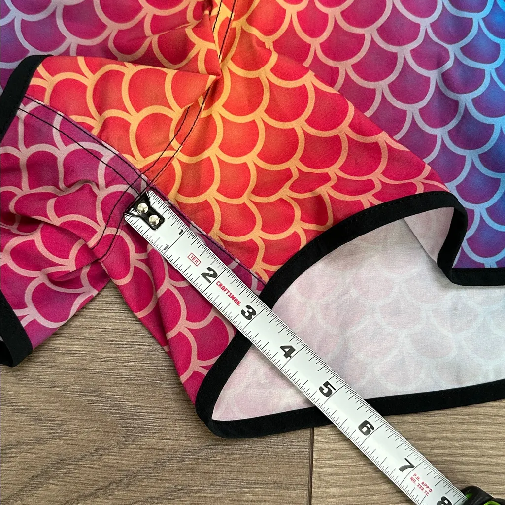 INKnBURN Mermaid Scale Performance Lined Running Shorts Blue Red Size Medium - Image 13
