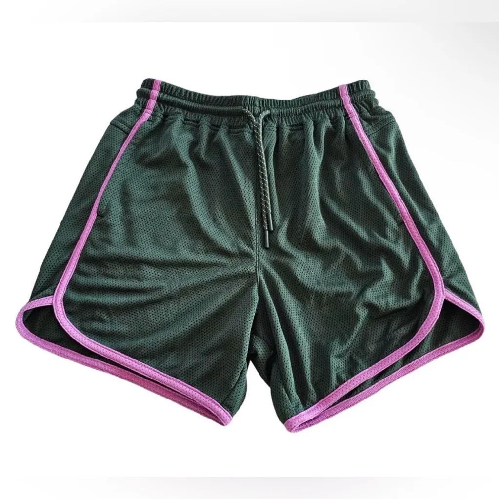 NWOT Outdoor Voices evergreen and pink recmesh athletic shorts - Image 3