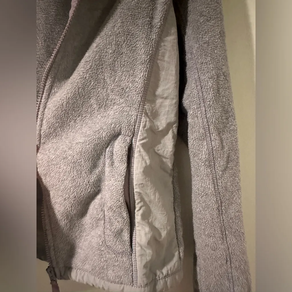 Aeropostale  grey fleece zip up winter jacket with pockets size medium - Image 5