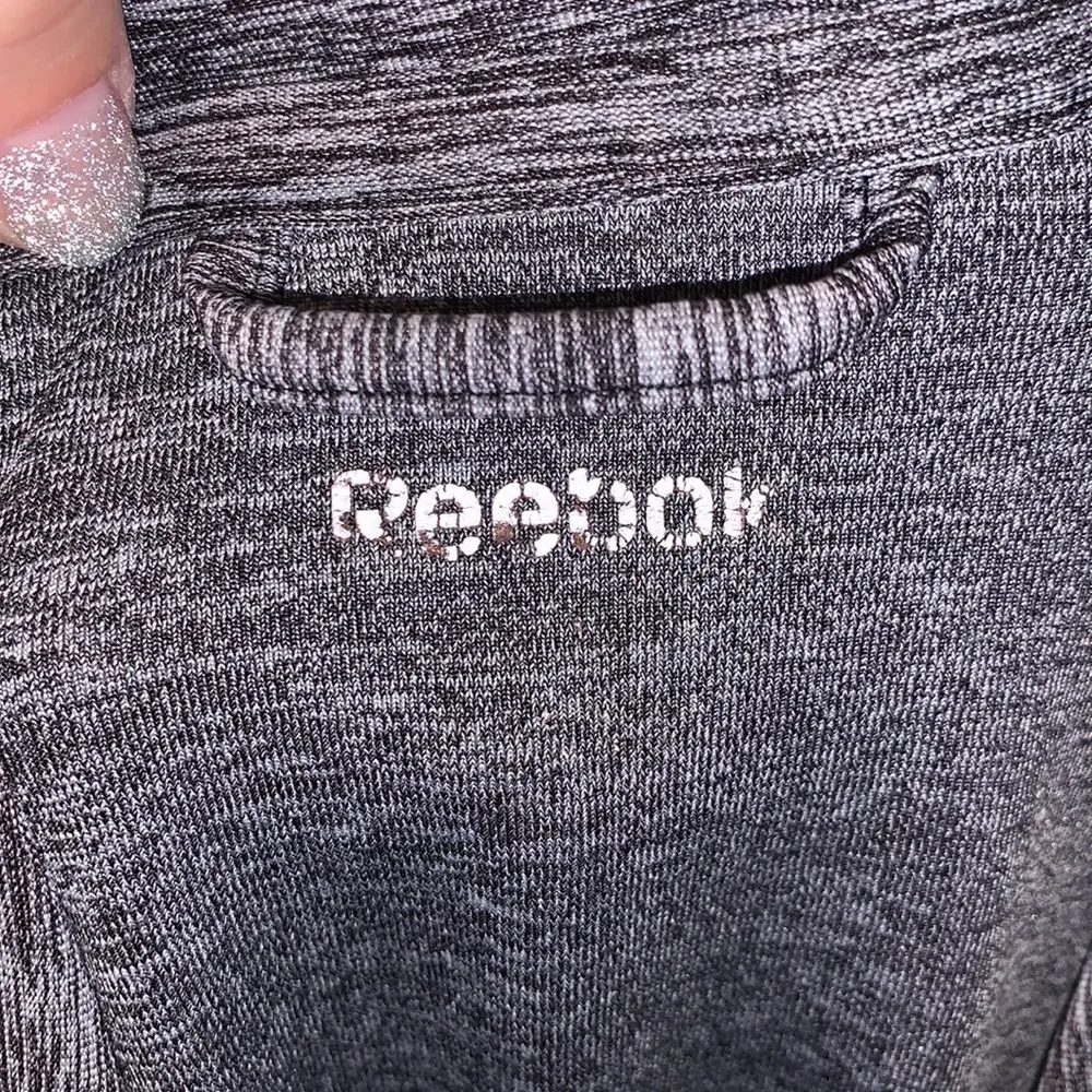 Reebok  grey full zip up hooded athletic Long sleeve top - Image 8