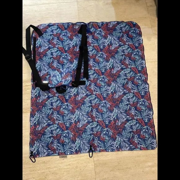 CGear Beach Pick Nick Backpack Sand Free‎ Mat/Bag Blue Leaves Pattern - Image 5