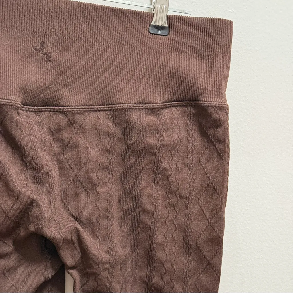 Chocolate brown high rise 7/8 ankle length cable knit leggings medium fall cute - Image 5