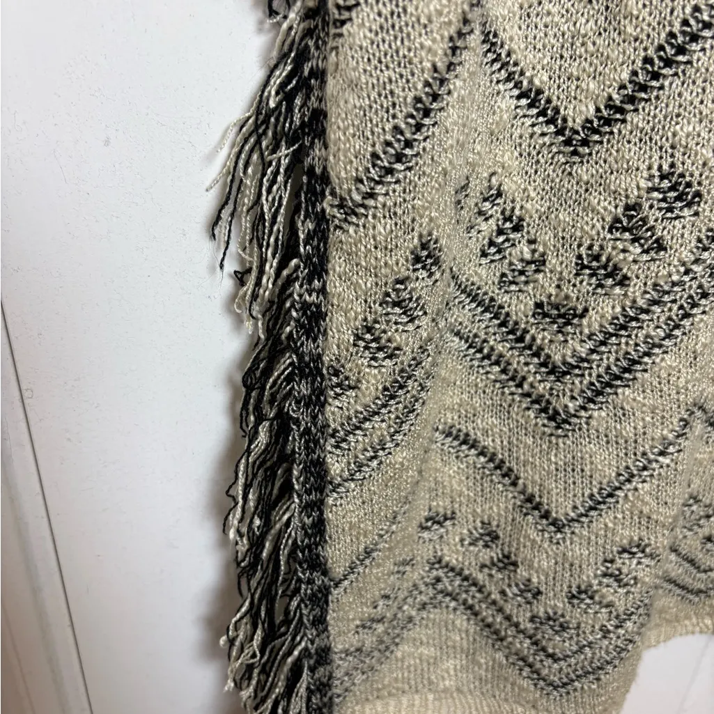 Cato Black and Cream Chevron Poncho - Image 7