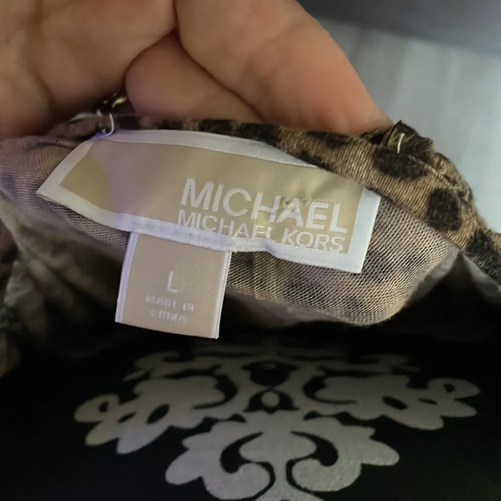 MICHAEL MICHAEL KORS Brown Animal Print Top Size Large - Image 5