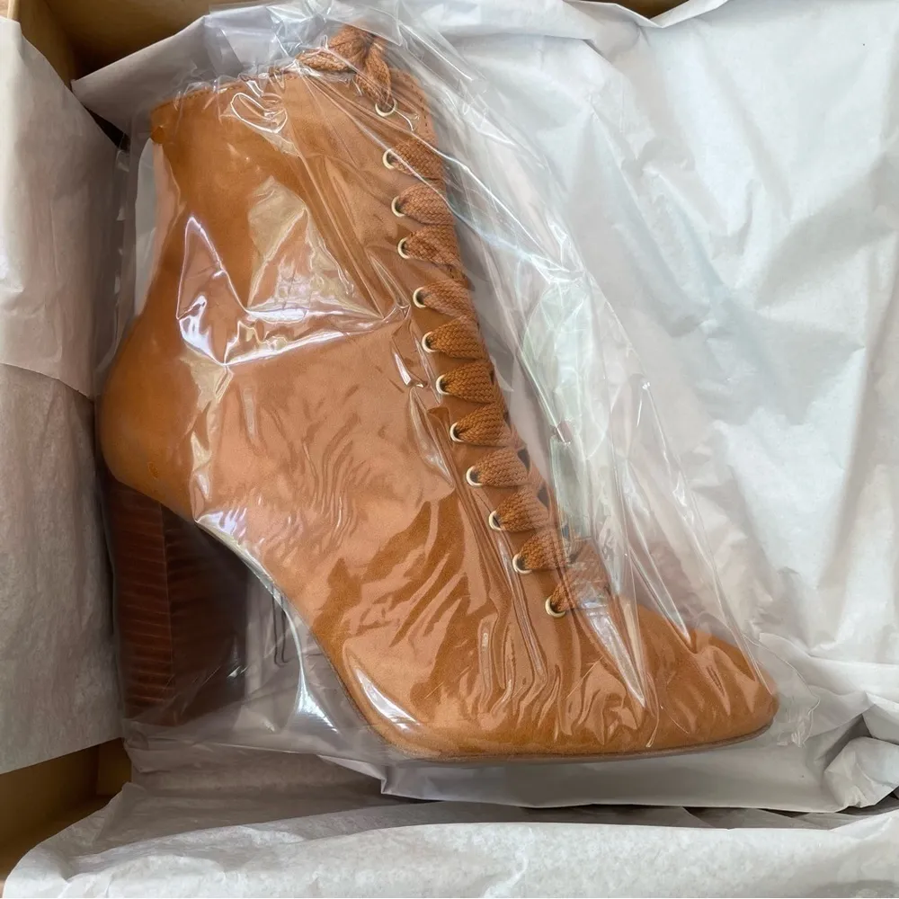 Sezane Alicia Heeled Booties 6.5 NIB Lace Up Suede Leather French Almond Toe - Image 2