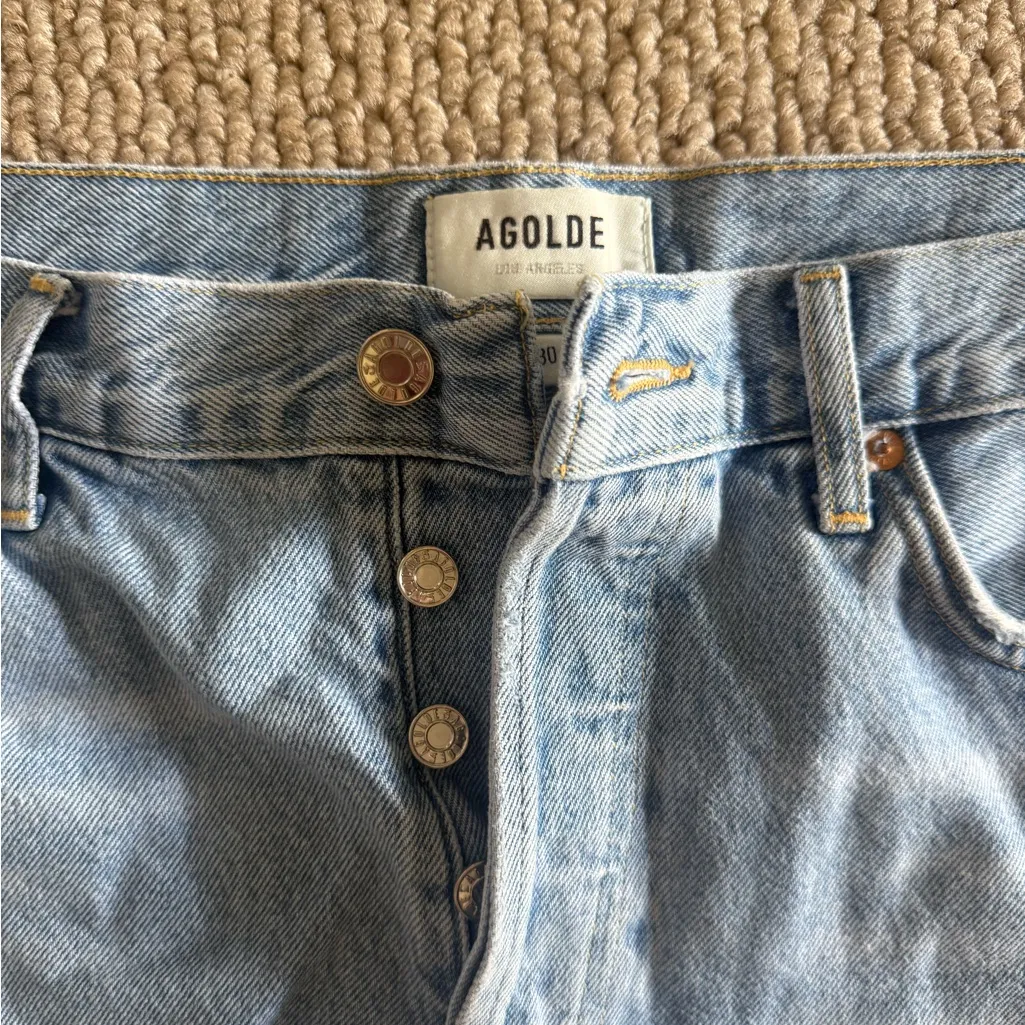 AGOLDE Parker Vintage Cut Off Short in Swapmeet Light Wash Denim Shorts - Image 8