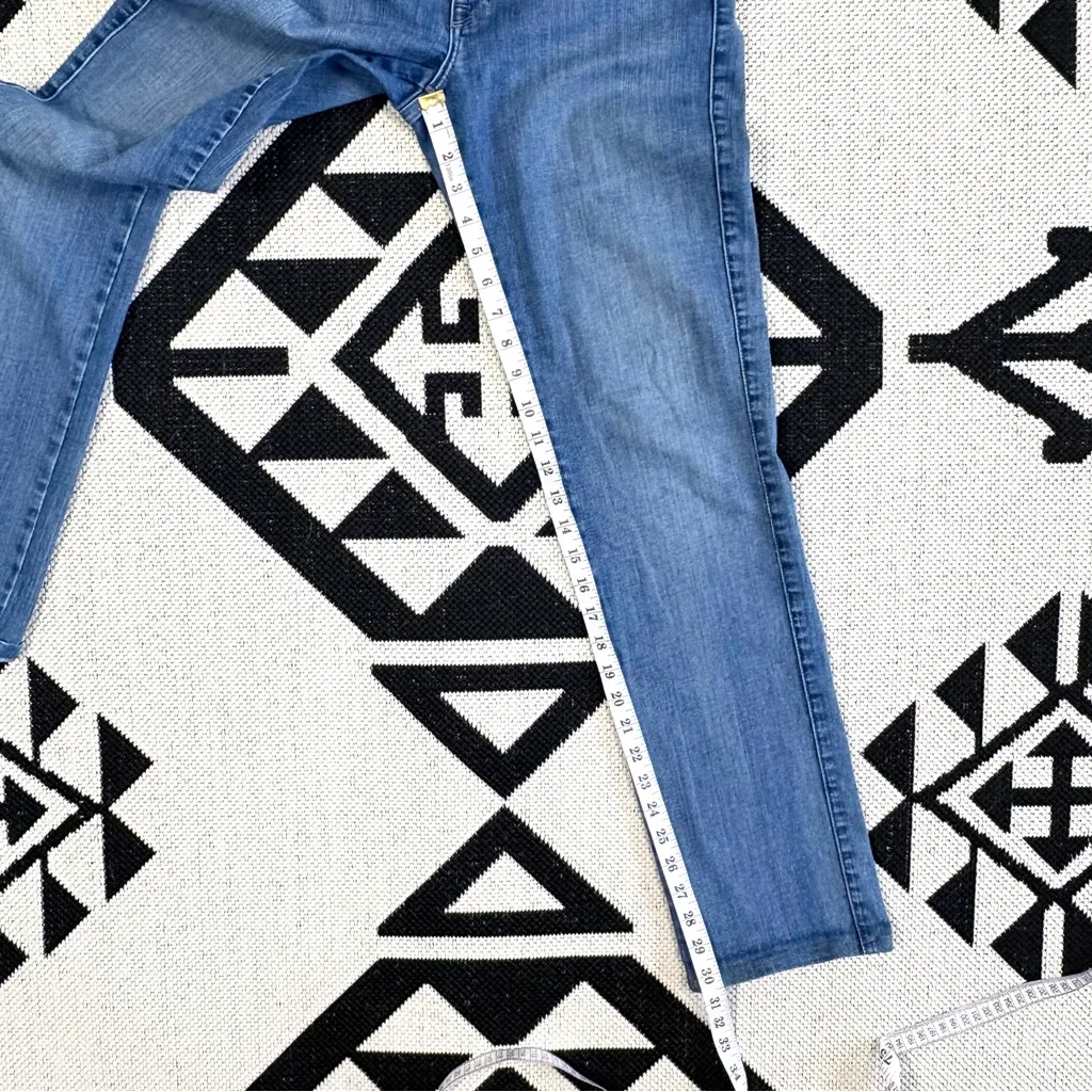 CJ by Cookie Johnson Faith Straight Leg Jeans in Ainaloa Size 29 Blue - Image 6