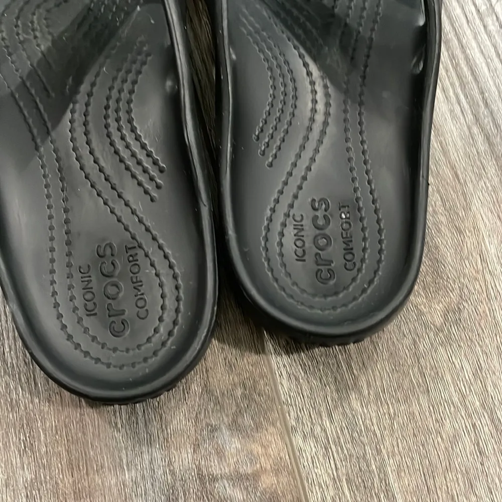 Crocs Iconic Comfort Kadee II Black Flip Flops - Image 4