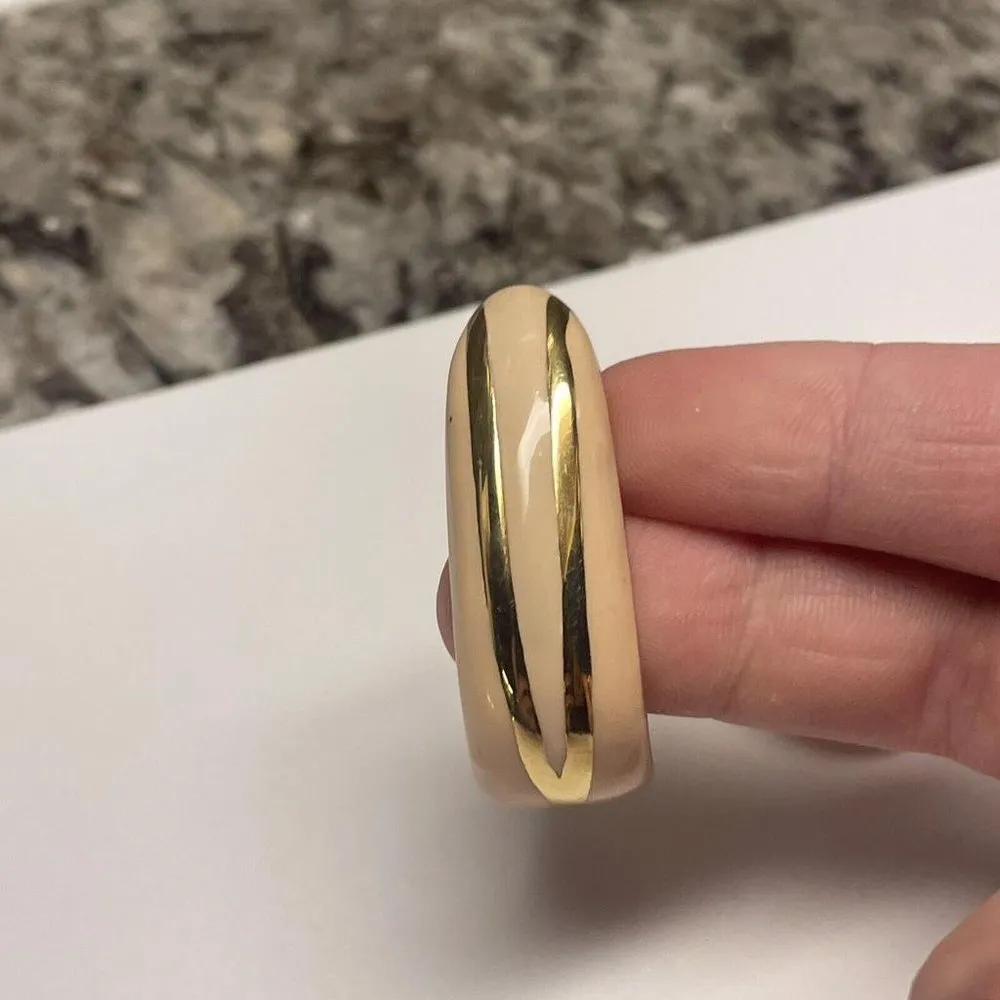 Vintage Signed Monet Half Hoop Costume Earrings Pierced Gold Tone / Peach Color - Image 6