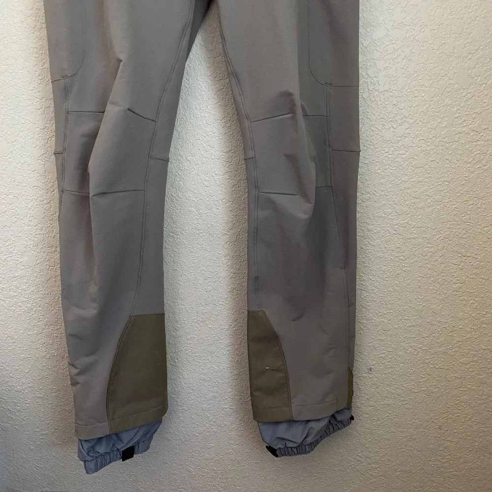 Patagonia Womens Ski hiking Pants Size 8 beige khaki green with‎ suspenders - Image 9