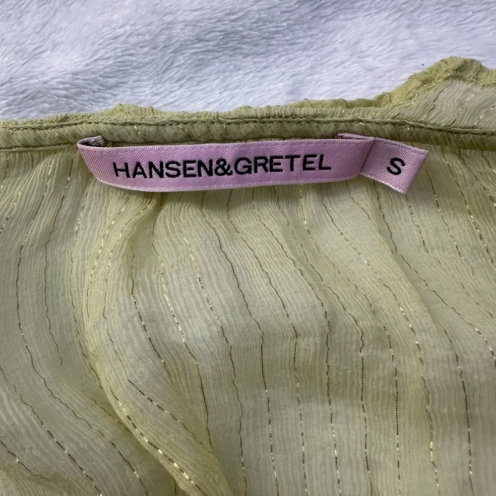 Hansen & Gretel Ithica Sheer Gold Detail Crop Top in Citron Green - Size Small - Image 3