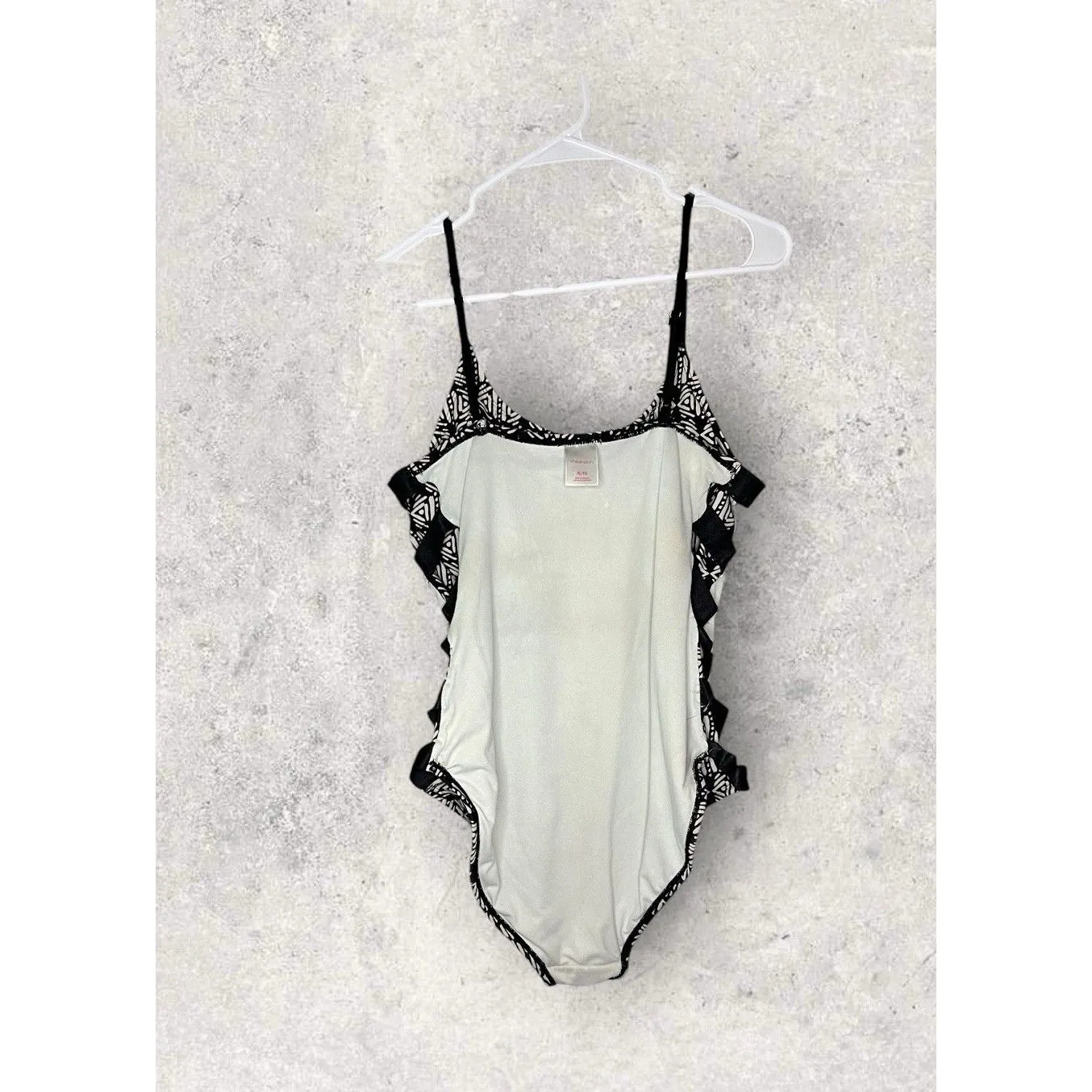 Xhilaration Women's Size XL One Piece Geometric Print Side Slits Swimsuit - Image 5