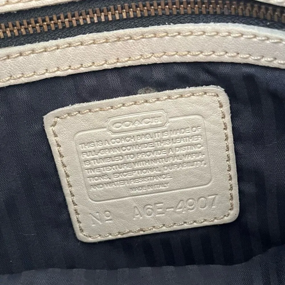 Vintage Coach Ivory Cream Crossbody Bag - Image 6