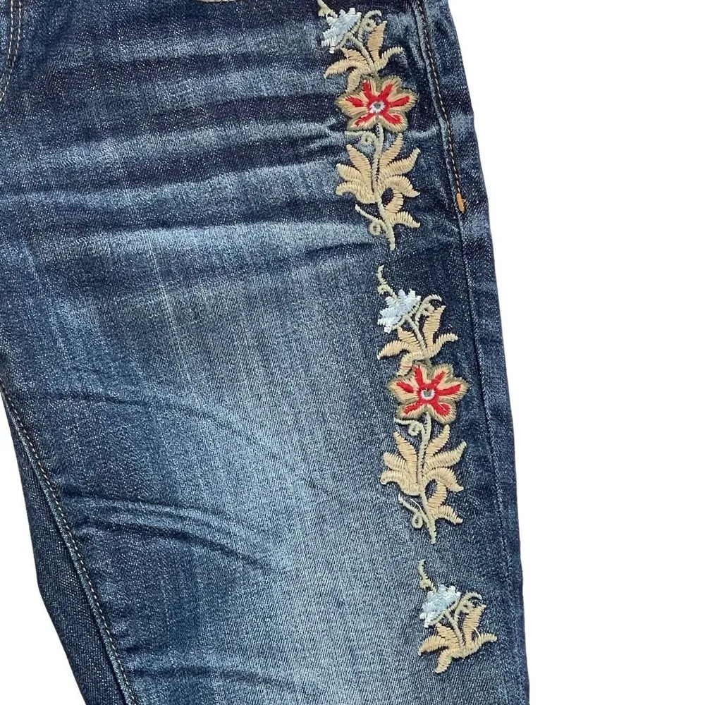 Driftwood SZ 26 Jeans Low-Rise Floral Embroidered Distressed Whiskered Sundance - Image 4