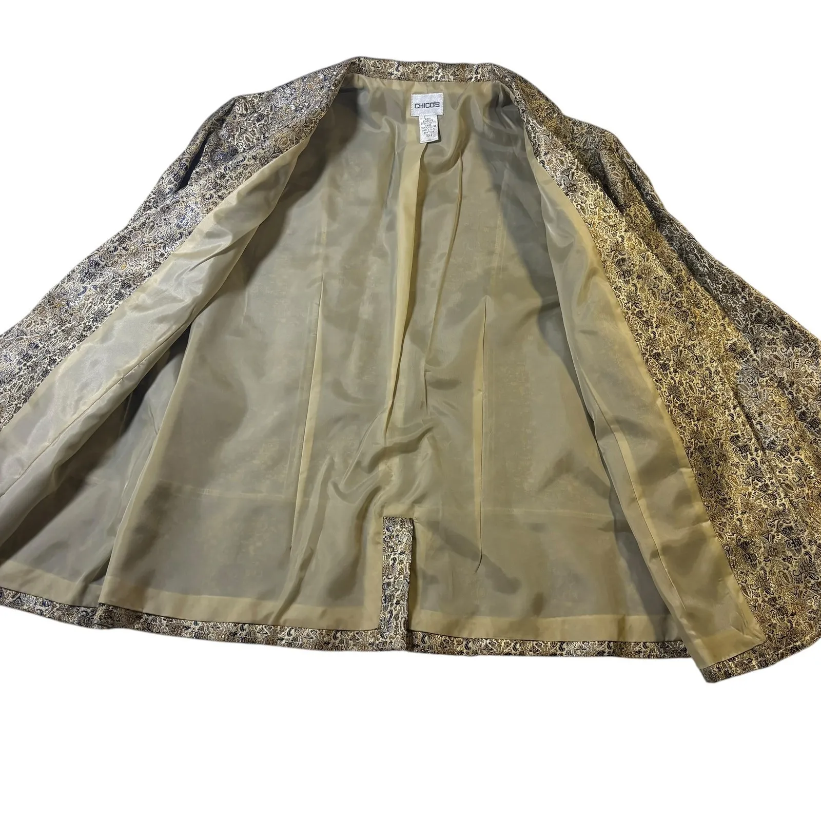 Chicos Womens Blazer Jacket Beige Gold Paisley Pattern Size 3 - Image 6