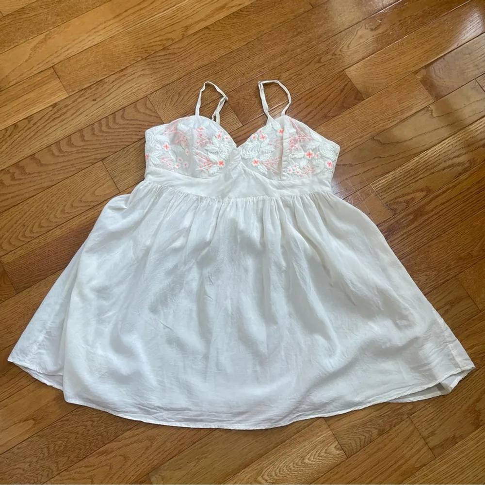 Free People embroidered mini dress Coquette sweetheart babydoll white pink Sz M - Image 8