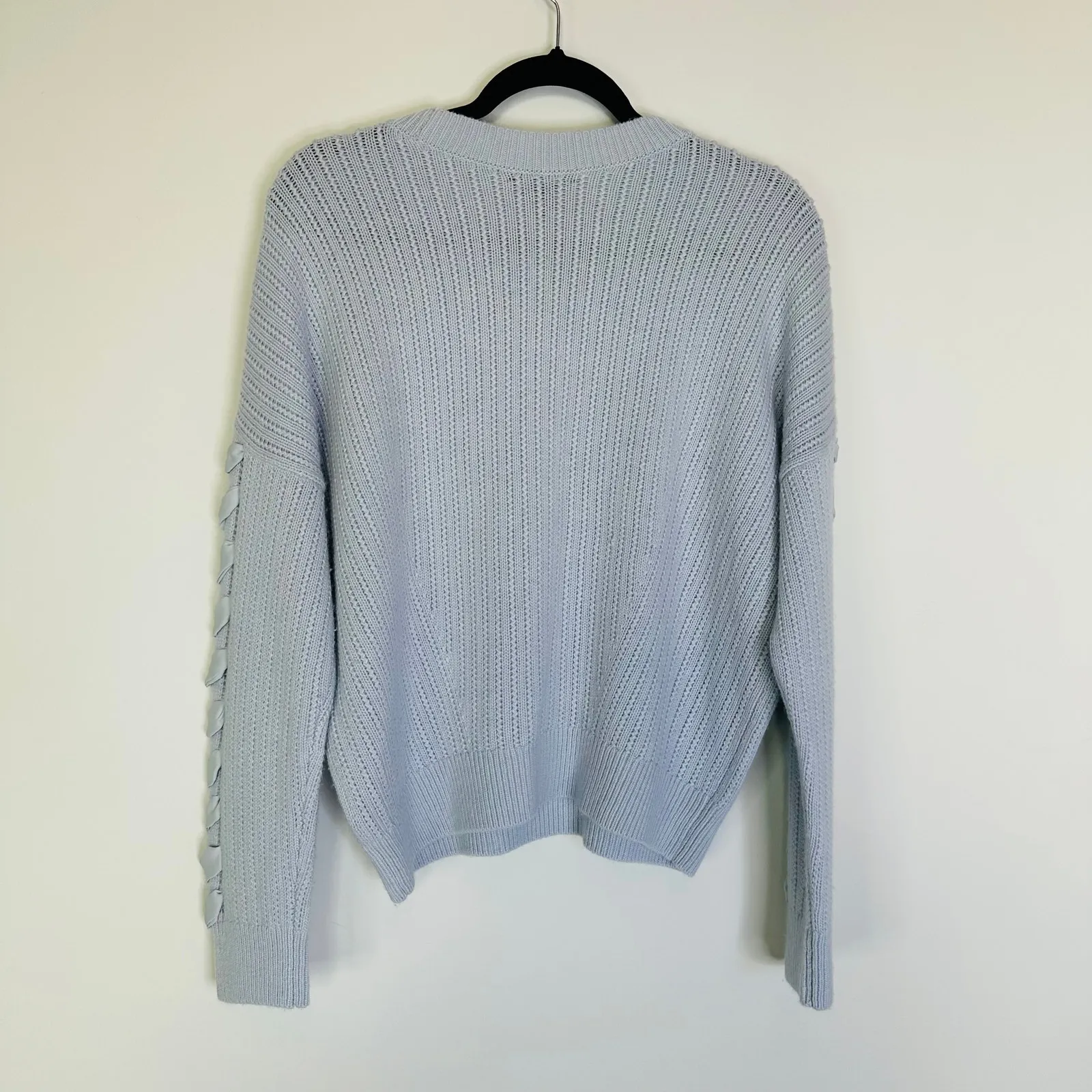Club Monaco Woven Detail Sweater in Grey Dawn Small - Image 7