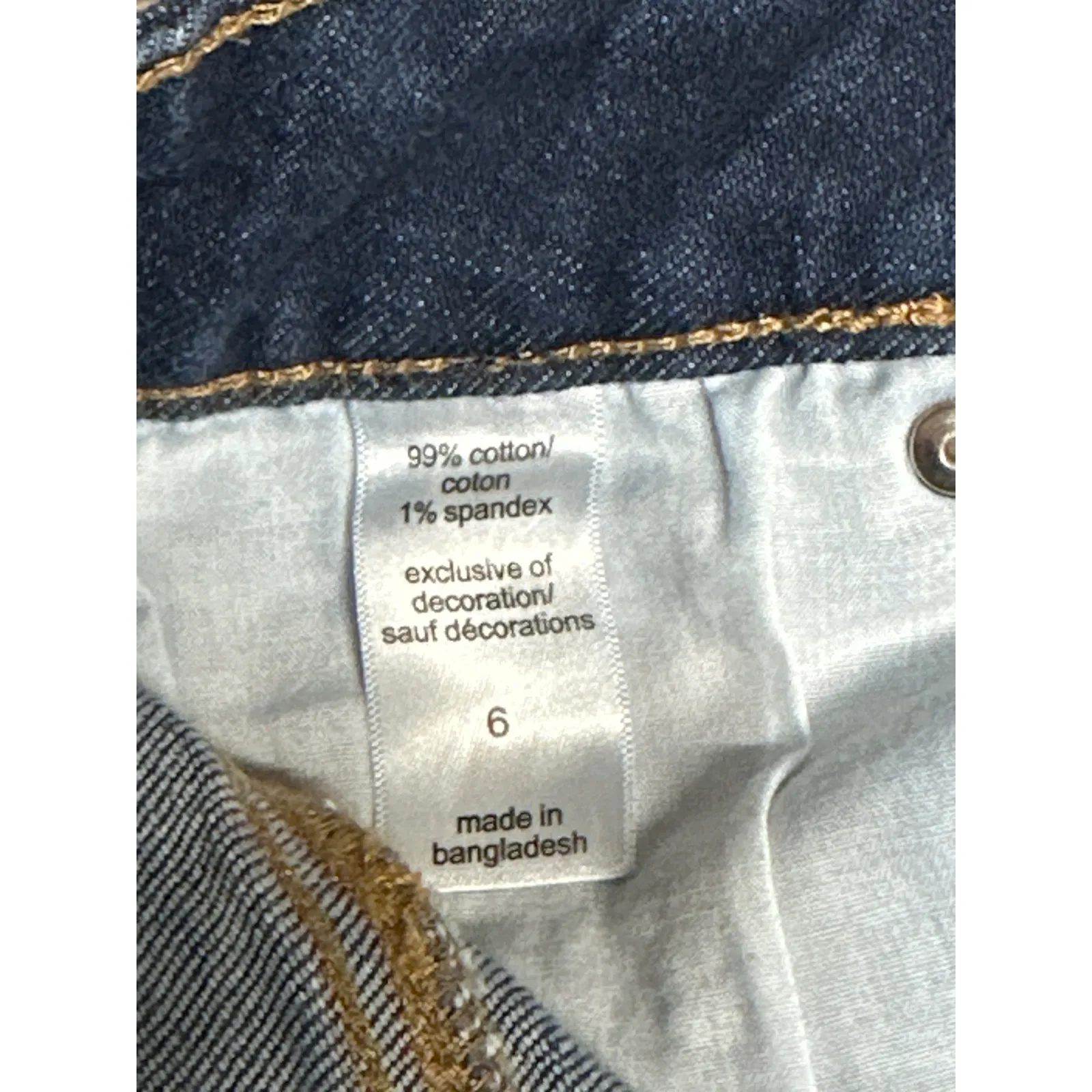 m jeans by maurices High Rise Distressed Denim Shorts Size 6 Dark Wash Blue - Image 6