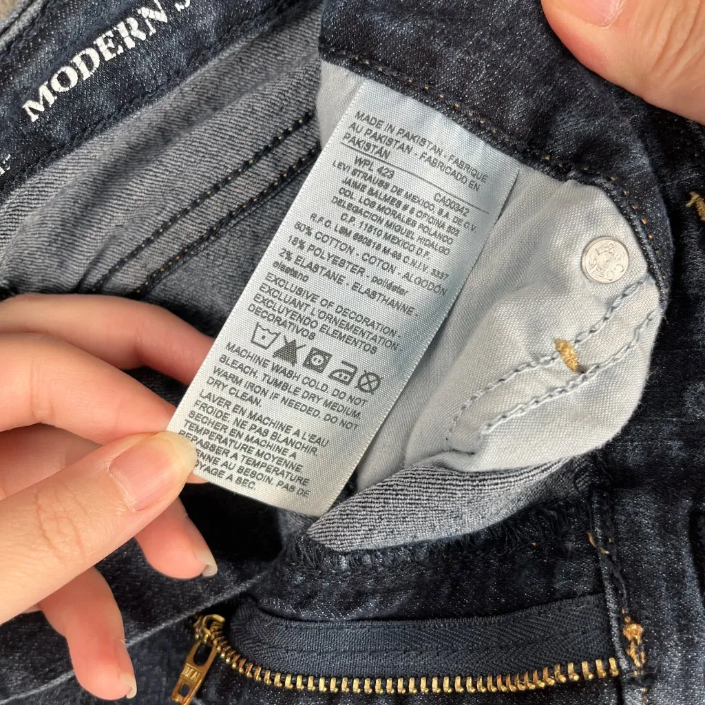 Signature by Levi Strauss Modern Shorts Women's 14 W32 High-Rise Denim Coastal - Image 9