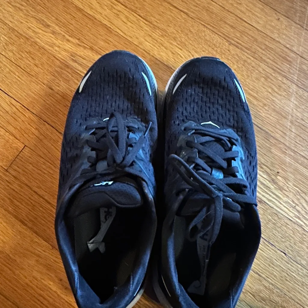 Hoka Black & White Clifton 8 Running Shoes, Size 9.5B (Women’s) - Image 4