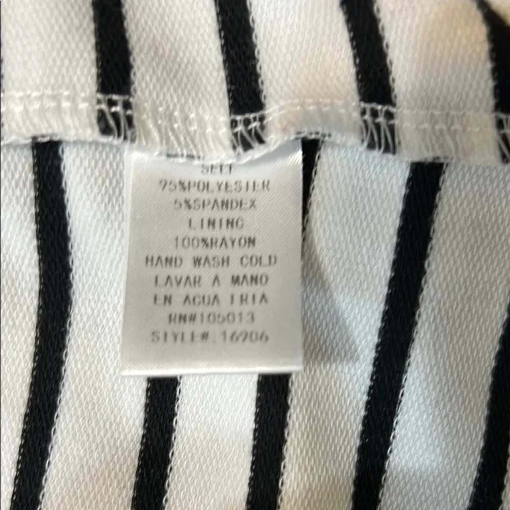 ANDREE BY UNIT Black and White Striped Knit Blazer - Image 6