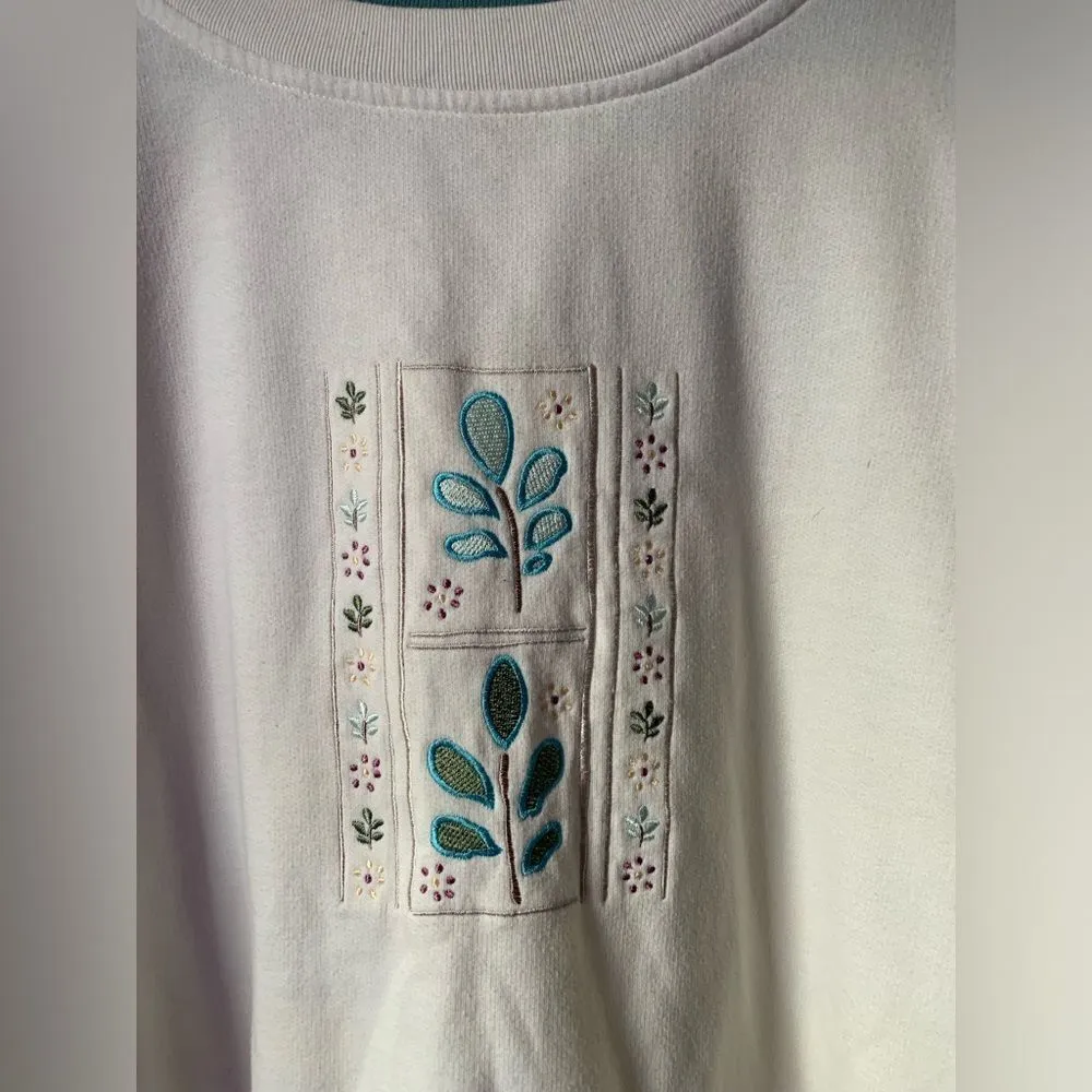VTG Floral Embroidered Sweatshirt Crewneck Sweater Cream Blue Size M L White Size L - Image 4