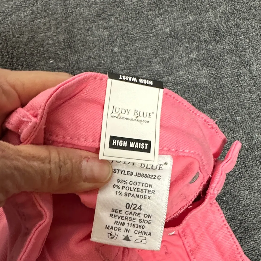Judy Blue Pink Cropped Pants - Image 5