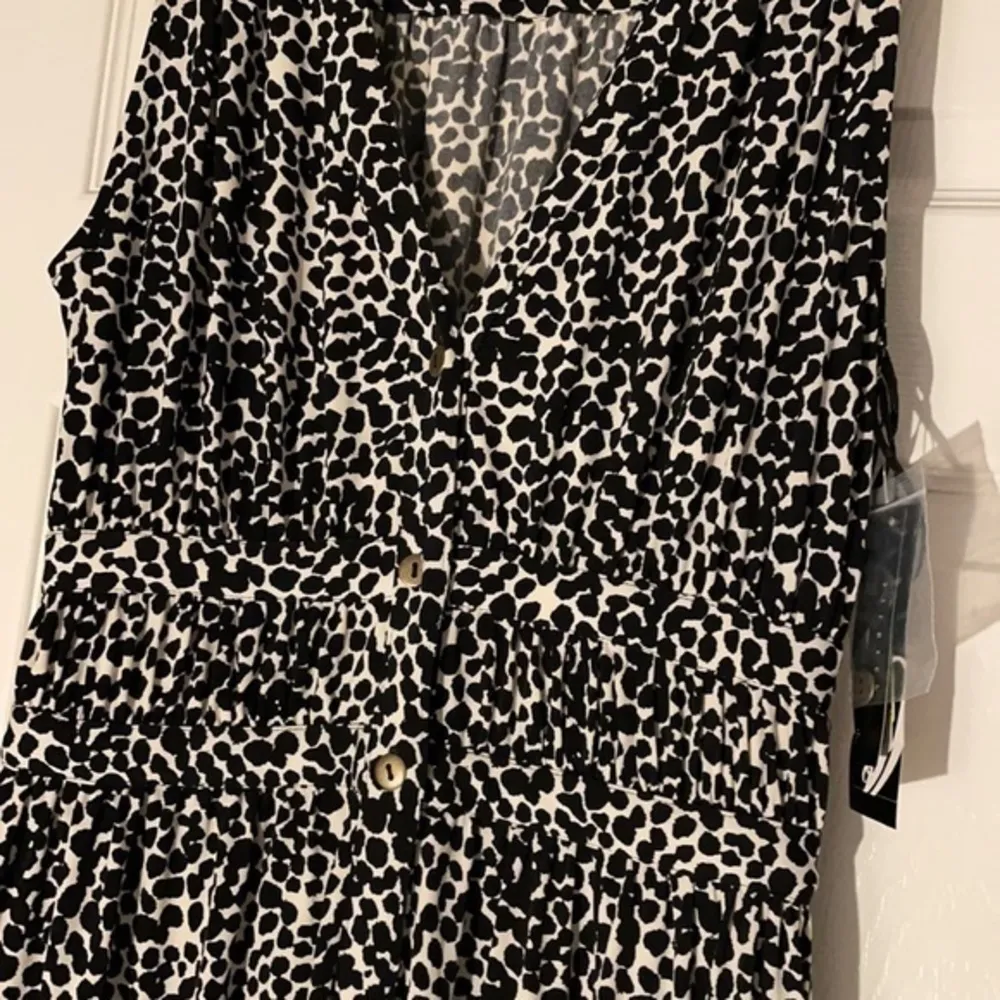 Nine West dress Animal Print Sleeveless Tribal MIDI dress - Image 4