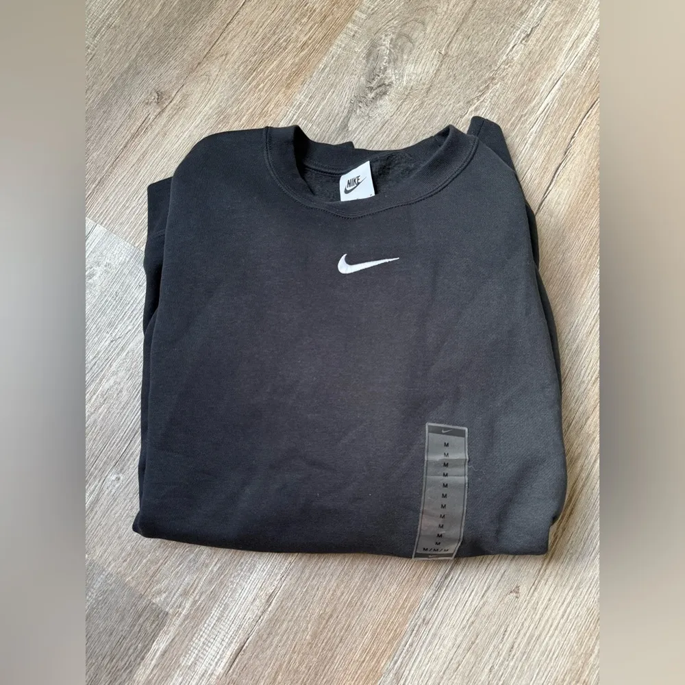 Nike Crewneck Sweatshirt Center Swoosh Embroidered Over Size Black Size M New - Image 8