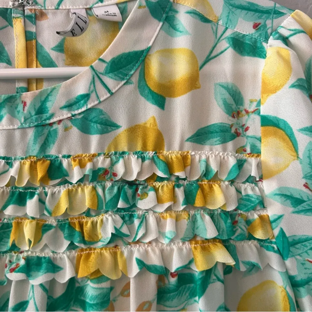 Elle lemon and green leaf print ruffle front blouse size medium - Image 16