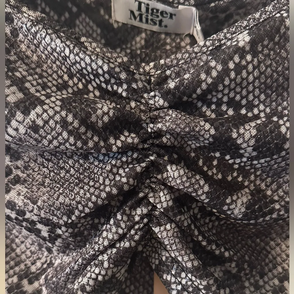 Tiger Mist  Black and Gray Snake Print Crop Top - Image 3