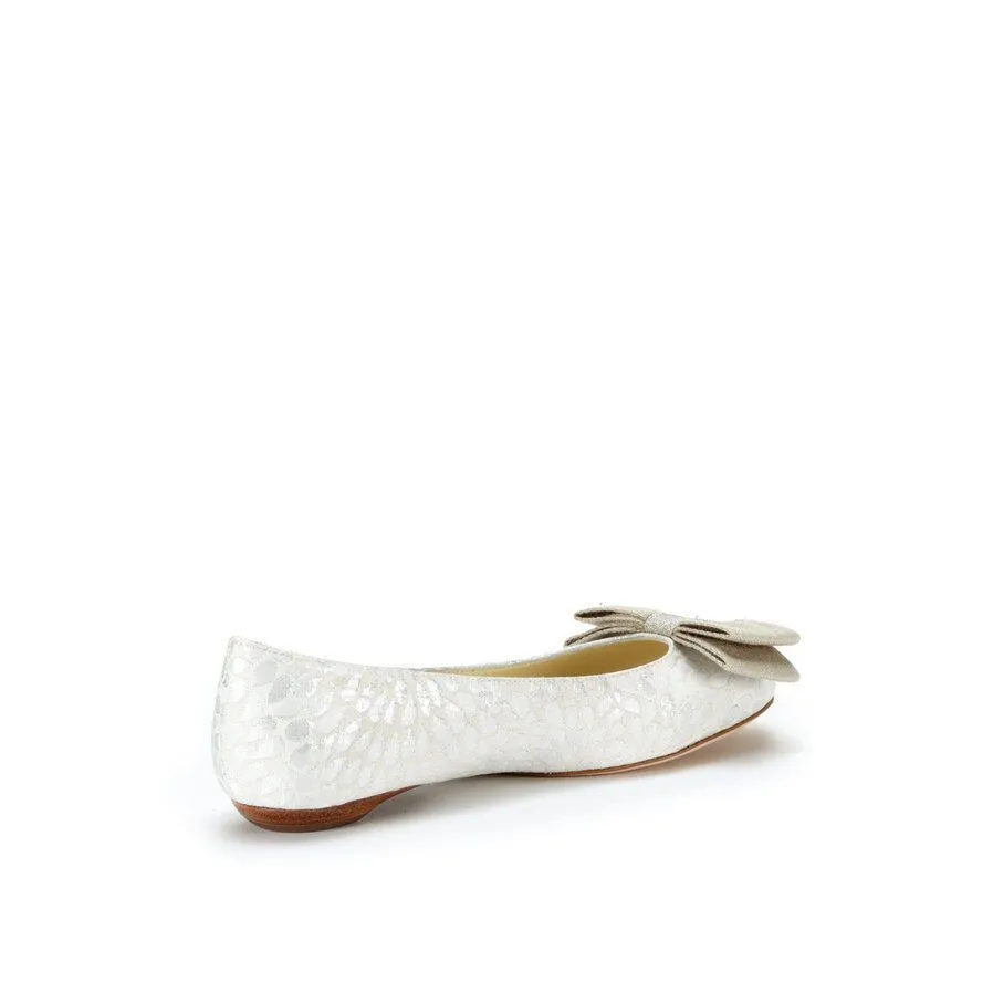 New Bettye Muller Womens 38.5 Designer Italy 8.5 Flats White Silver Rainrop Shoe - Image 4