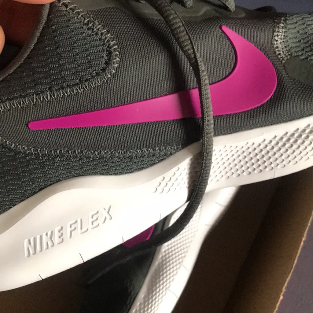 SALE🎈 🎈🎈New Nike Flex Experience RN 9 Womens Size 11.5 - Image 7