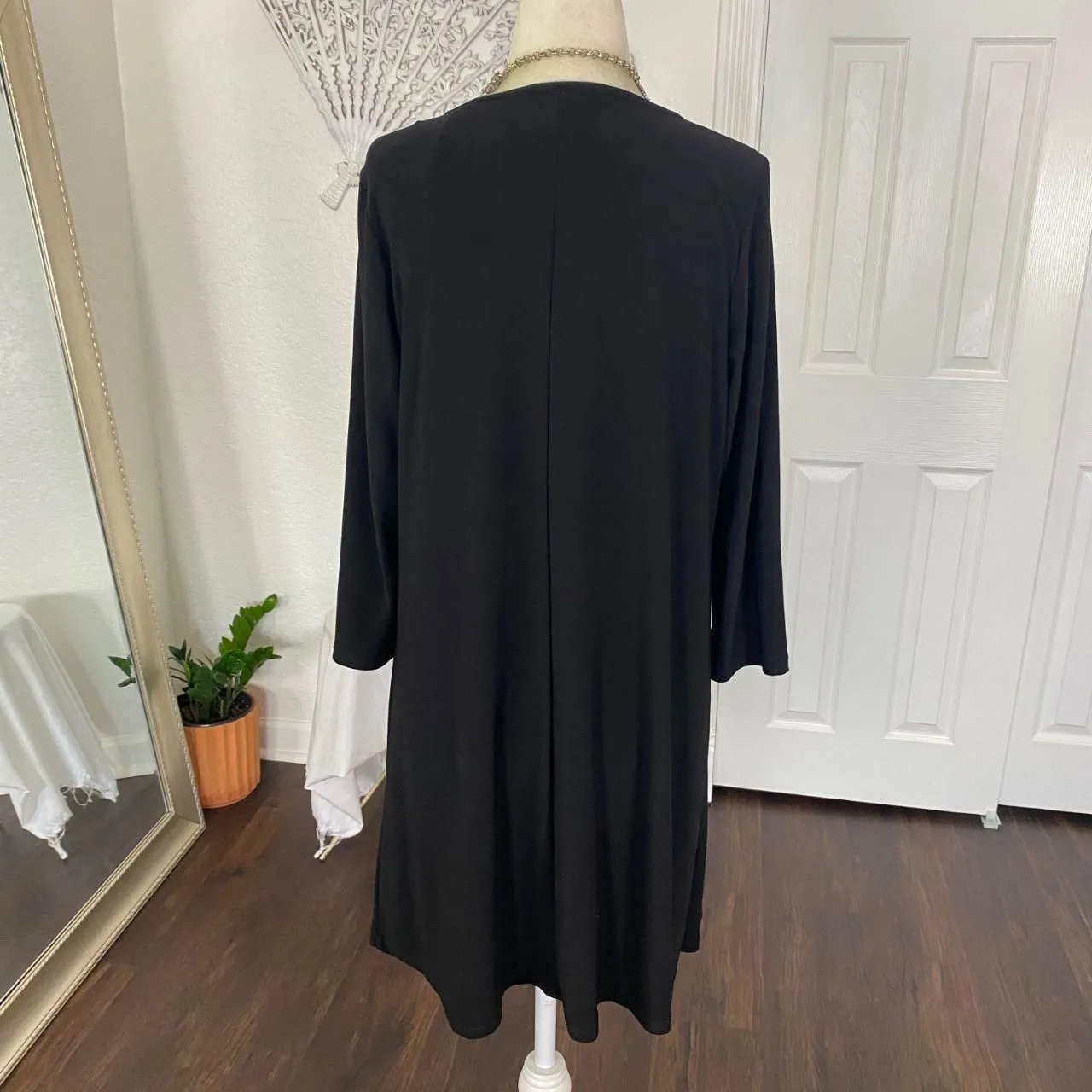 Tiana B. Black Long Sleeve Witchy Whimsygoth Babydoll Midi Dress M Size M - - from TheThriftyCat
